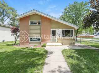 611 N Bierman Ave, Villa Park, IL 60181