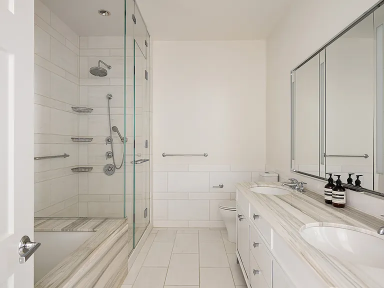 30 Park Pl #68B — Photo 12