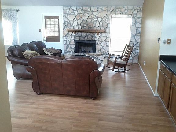 3rd image of 6904 Fox Mesa Ln