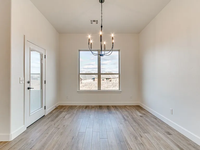 1901 Hollow Crest Ct — Photo 25
