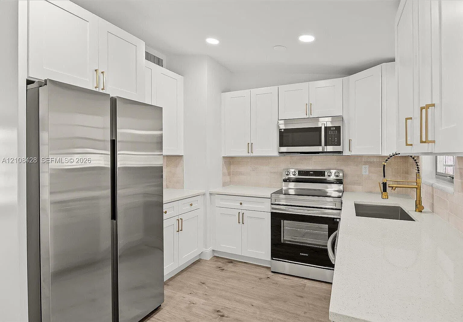 River Park Unit 6 — Photo 4