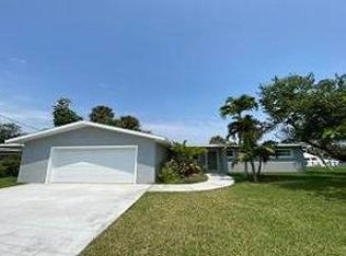367 Capri Rd, Cocoa Beach, FL 32931