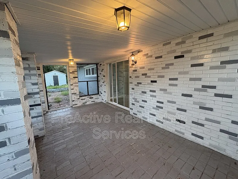 3 bed, 2.0 bath, 1550 sqft, $2,450 — Photo 3