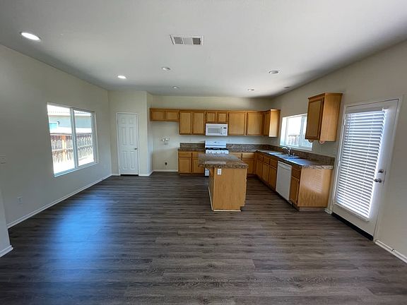 4th image of 259 N Kirby St