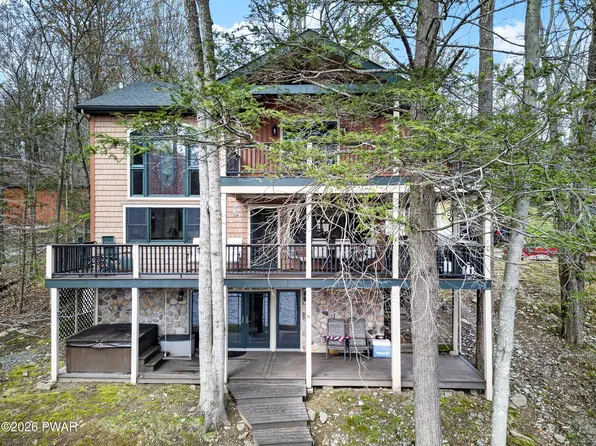 134 Lakeland Colony North Rd, Lake Ariel, PA 18436