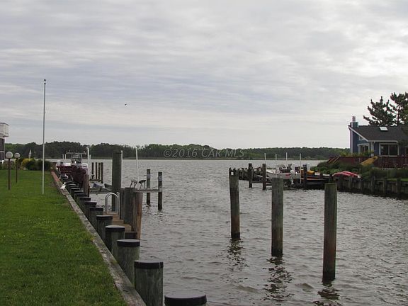 3rd image of 89 White Sail Cir
