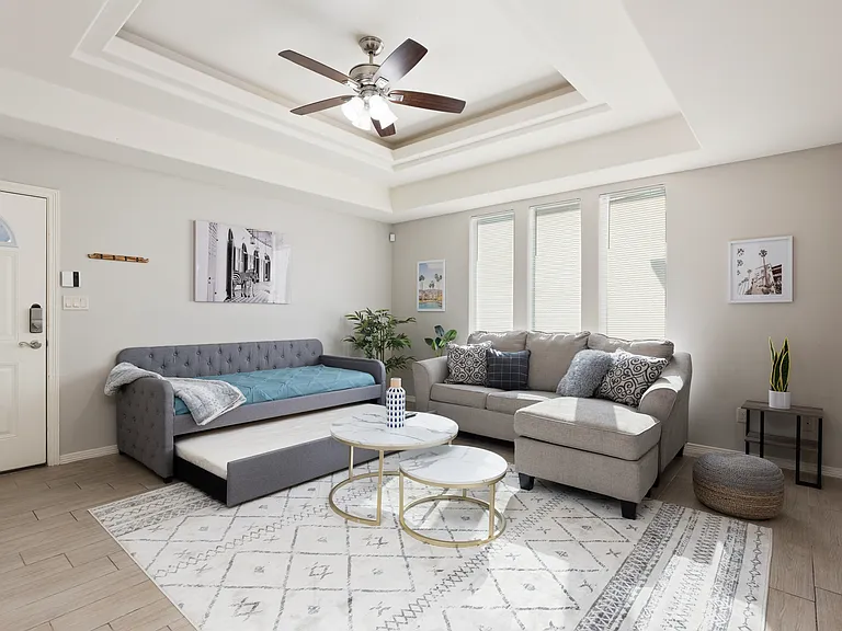Javalina Ave — Photo 7
