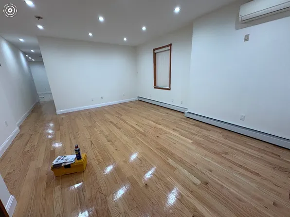 (undisclosed Address), Brooklyn, NY 11204
