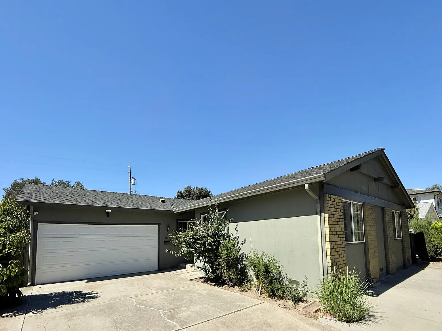 4 bed, 1478 sqft, $4,600 — Photo 2