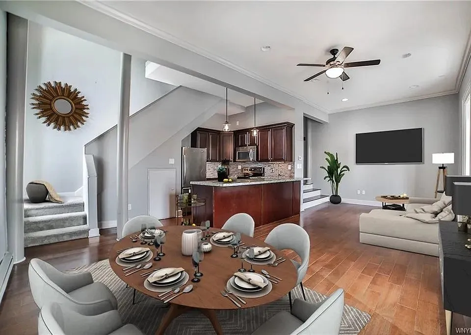 125 Edward St #3J