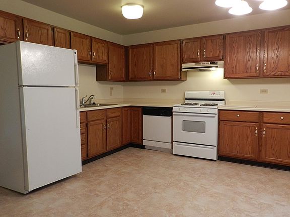 3rd image of 3770 Johns Manville Ave