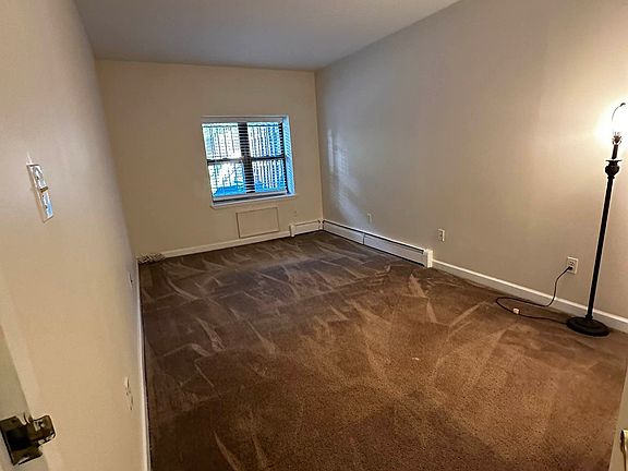 3rd image of 66 E 119th St #Grd