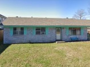 5704 Bryan St, Fayetteville, AR 72704