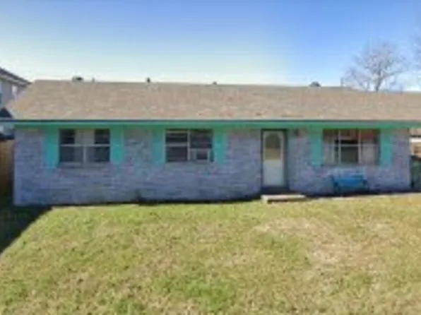 5704 Bryan St, Fayetteville, AR 72704
