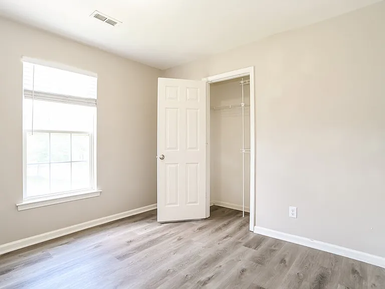 1322 Rumstone Ln — Photo 13