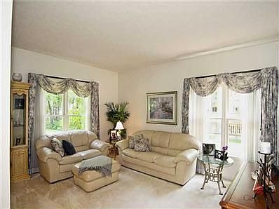 4th image of 5520 Spicebush Dr