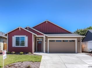 412 SW Applegate Trail Dr, Dallas, OR 97338