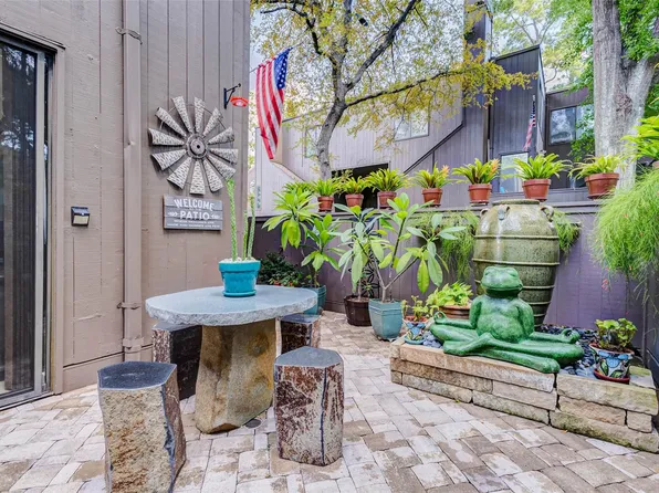 115 Litchfield Ln, Houston, TX 77024