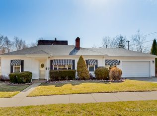 151 Willow St, Roselle, IL 60172