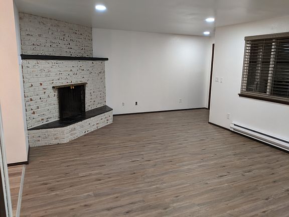 4th image of 10131 Meadowside Ln SW #10131