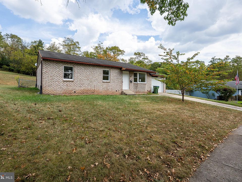 1st image of 3748 Tudor Dr