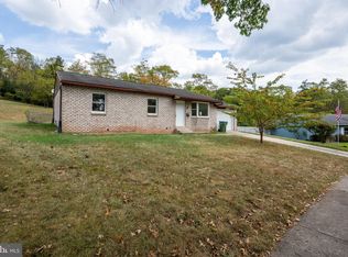 3748 Tudor Dr, Harrisburg, PA 17109