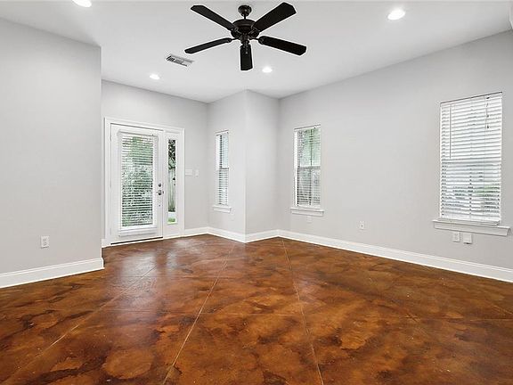 3rd image of 580 Lotus Dr N APT 8