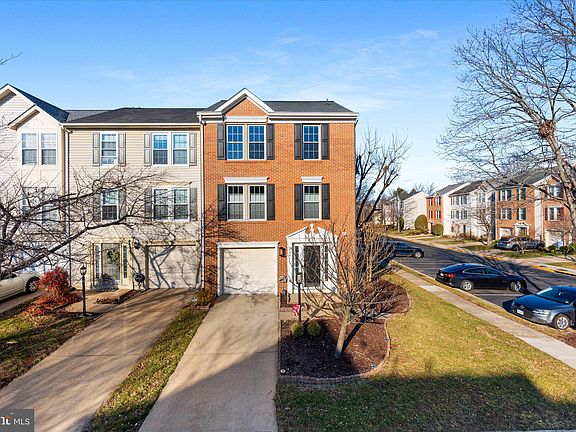 2nd image of 7461 Gadsby Sq