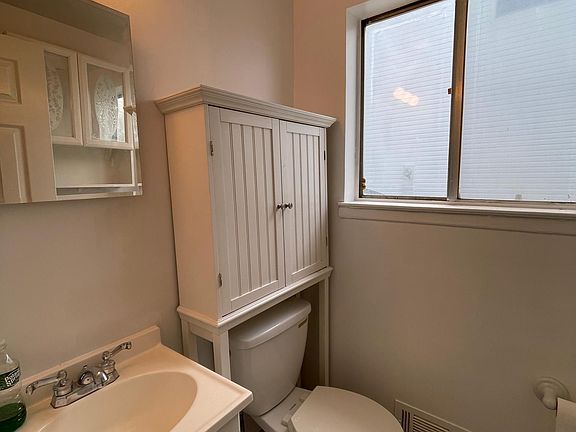 5th image of 89 Tynan St #1
