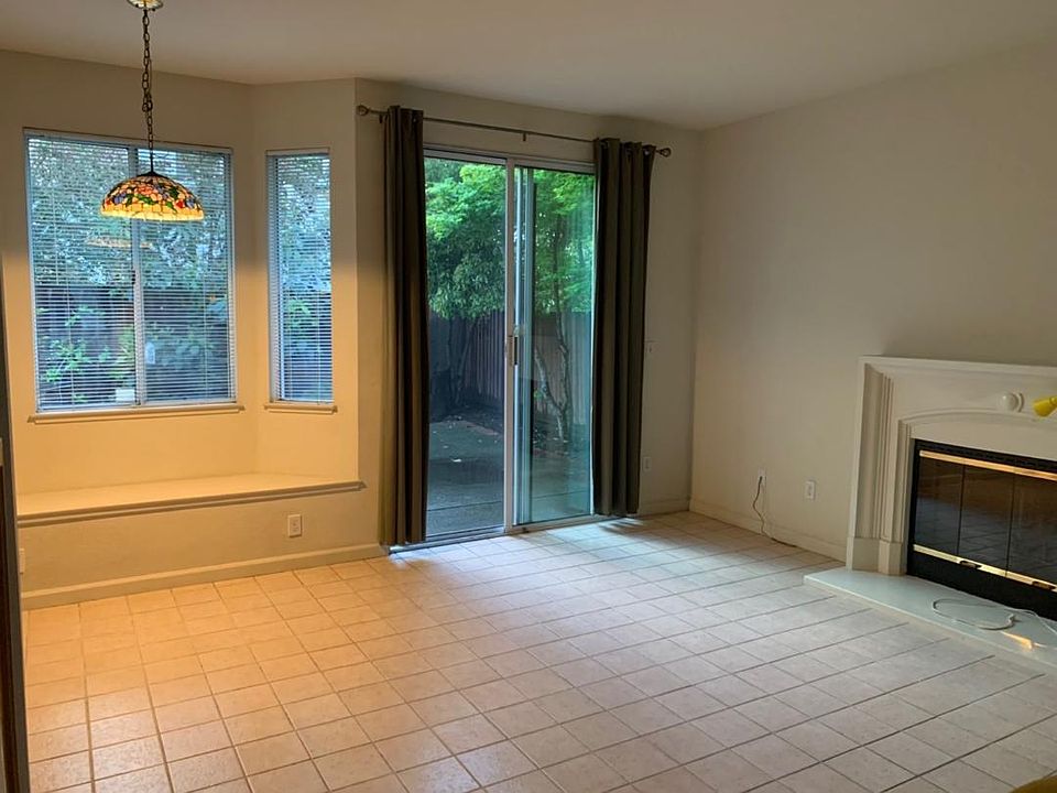 1st image of 1282 Hazlett Way