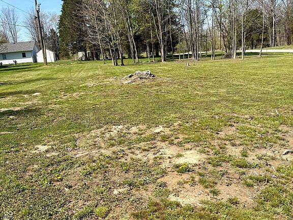2nd image of 498 Beech Rd