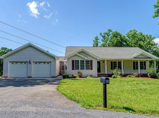 186 Marion Oaks Dr, Buchanan, VA 24066