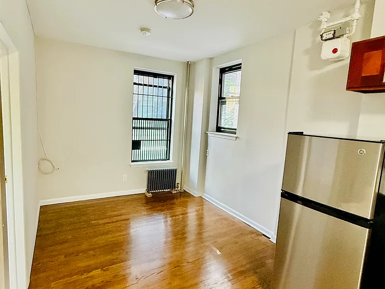 508 W 29th St #6 — Photo 3
