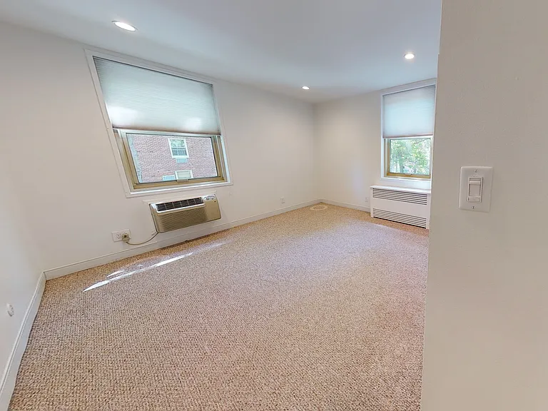 Camelot Ct — Photo 5