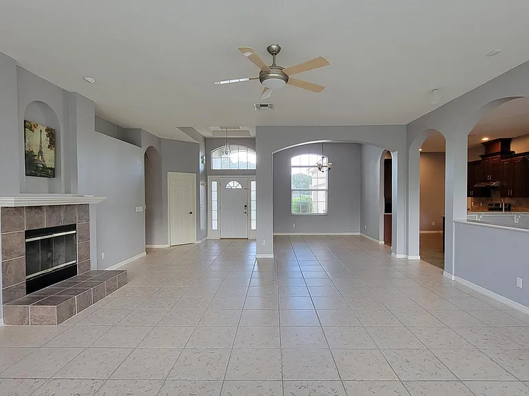 9841 Montclair Cir — Photo 5