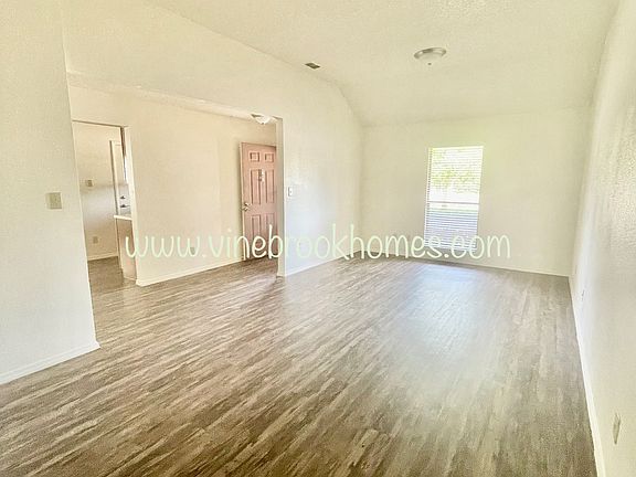 4th image of 2129 Santa Ana Ct