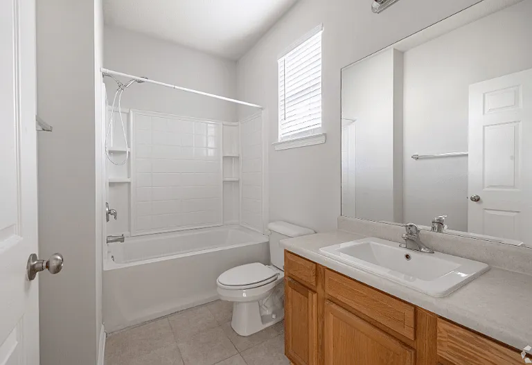College Street Station Apartments — Photo 6