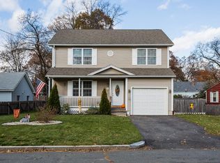 14 Taber St, Springfield, MA 01118