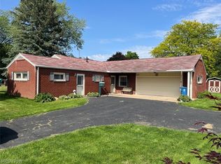 420 S Nickelplate St, Louisville, OH