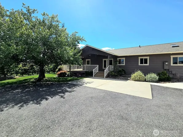 2545 6th Street SE, East Wenatchee, WA 98802