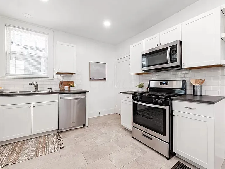525 E Jenkins Ave — Photo 6