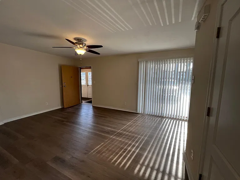 4800 Brigadoon Dr — Photo 8