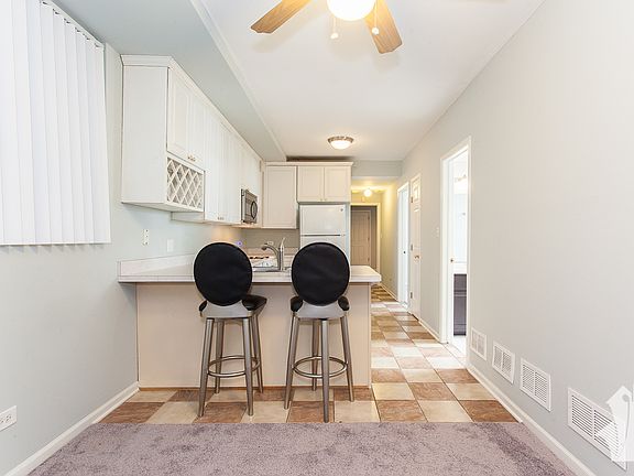 5th image of 1549 W Walton St #G