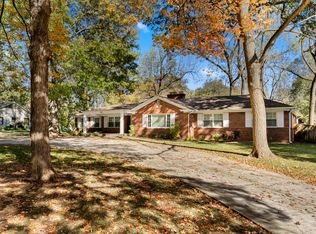 1322 S Pickwick Ave, Springfield, MO 65804