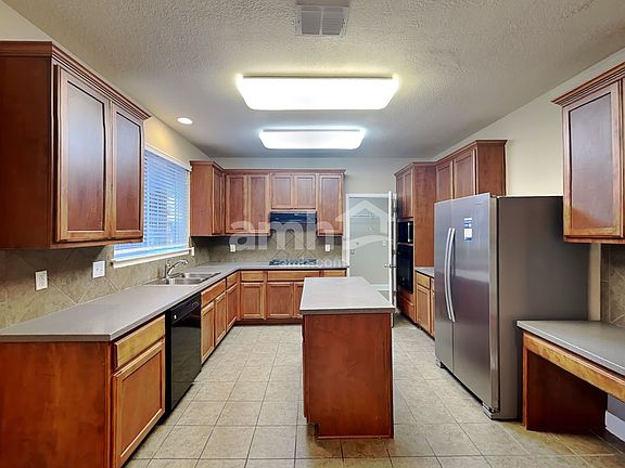 3rd image of 24107 Waterhole Ln