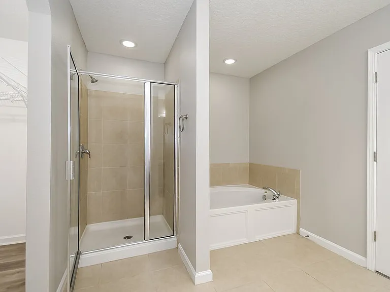 3258 Hidden Meadows Ct — Photo 12