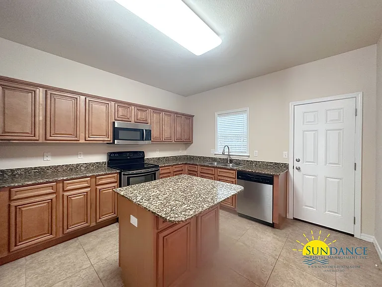 1494 Bentley Cir — Photo 6