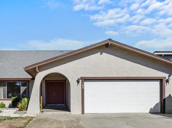 60 Knight Ln, Hollister, CA 95023