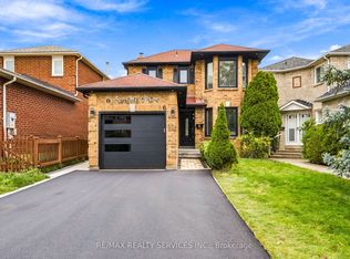 6 Scarbell Dr, Toronto, ON M1C 3Z6