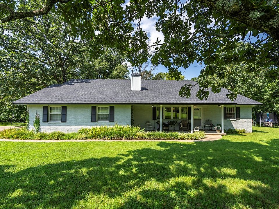 1st image of 22013 Meadow Wood Dr